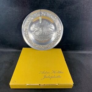 A. Holthe Norway Pewter Julen 1998 Christmas Plate #26 "Visit‎ From The Forrest"
